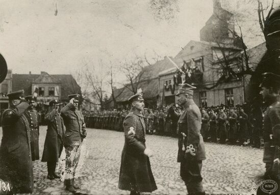 General Józef Dowbor Muśnicki bei der Inspektion einer Einheit der Heimatarmee (WBH)